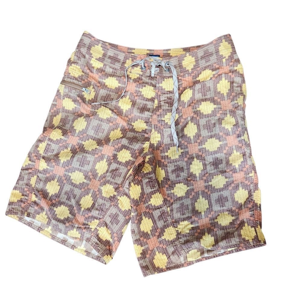 Patagonia Wavefarer Shorts Mens 29 Brown Yellow Geometric Board Surf